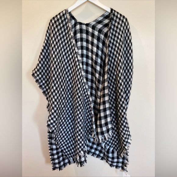 Styline Reversible Kimono Sweater Black White Checkered One Size - Picture 1 of 6